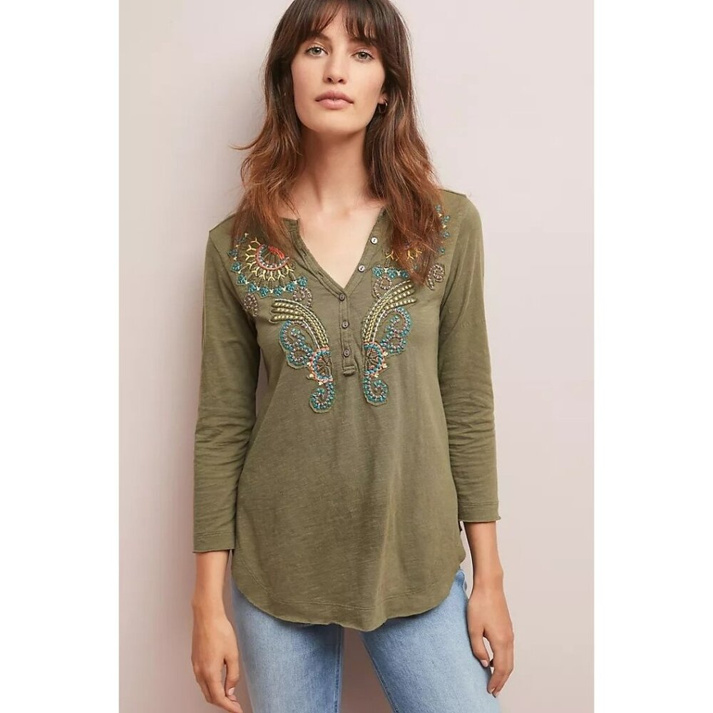 255. Akemi + Kin Embroidered Henley Top Green XS